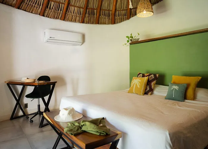 Casa Mexibali, Palapa Queen